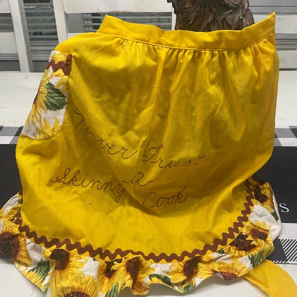 Custom made apron - Picture 2 of 5